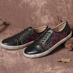 SOCOFY Floral Cutout Stitching Retro Leather Lace Up Flat Sneakers